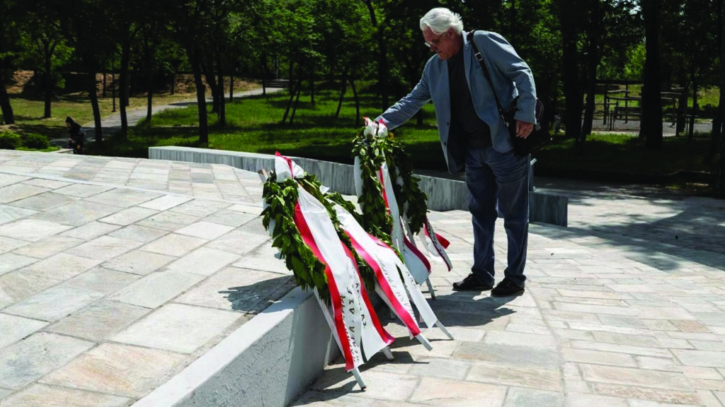 9 Μάη - Λάρισα - κατάθεση στεφάνου - 09/05/26